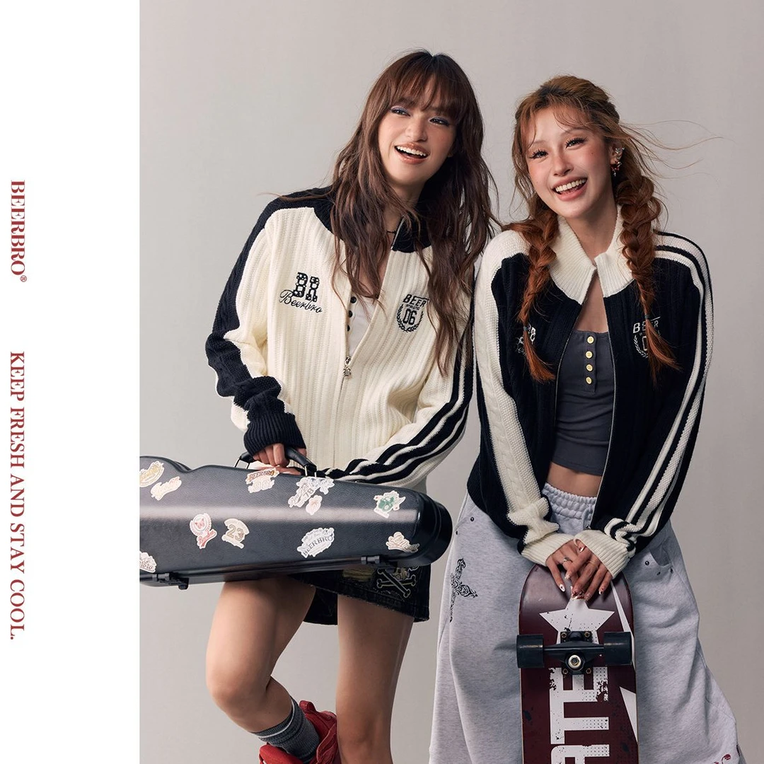 『复古声浪』精致细腻绣花徽章运动撞色毛衣外套BZ26CXX0255-1SC01B