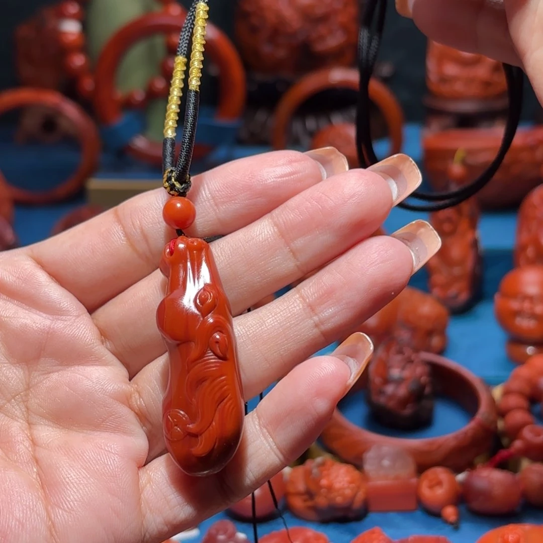 未镶嵌雕刻南红玛瑙