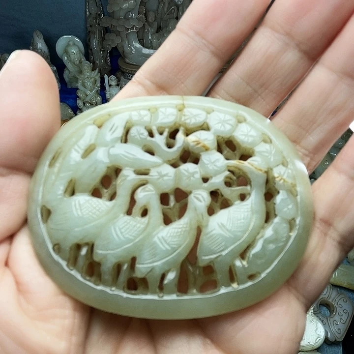 和田玉（青白玉）未镶嵌颈饰