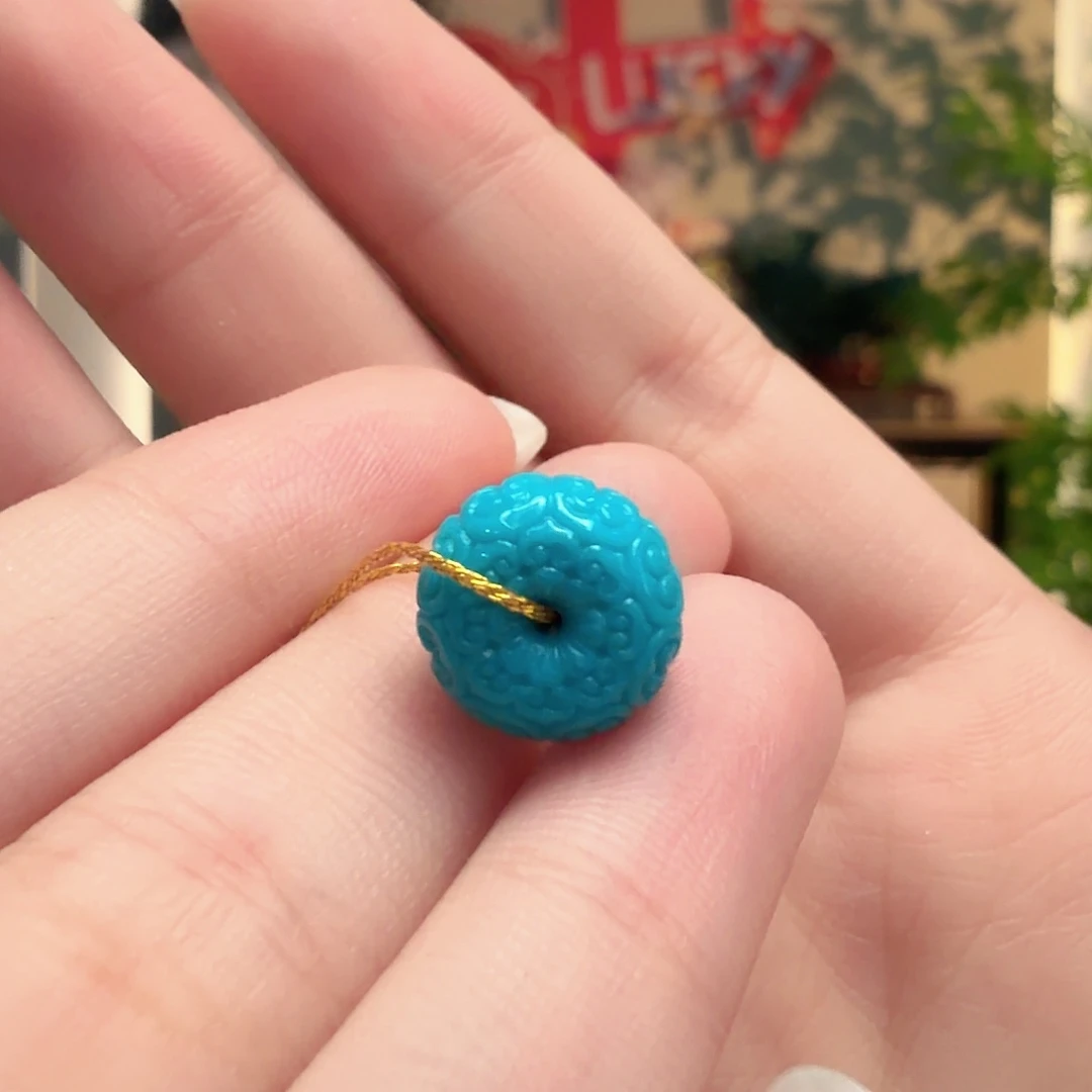 绿松石未镶嵌颈饰