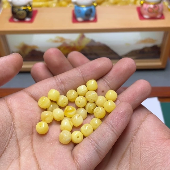 琥珀珠宝奇石未镶嵌多样性发其一