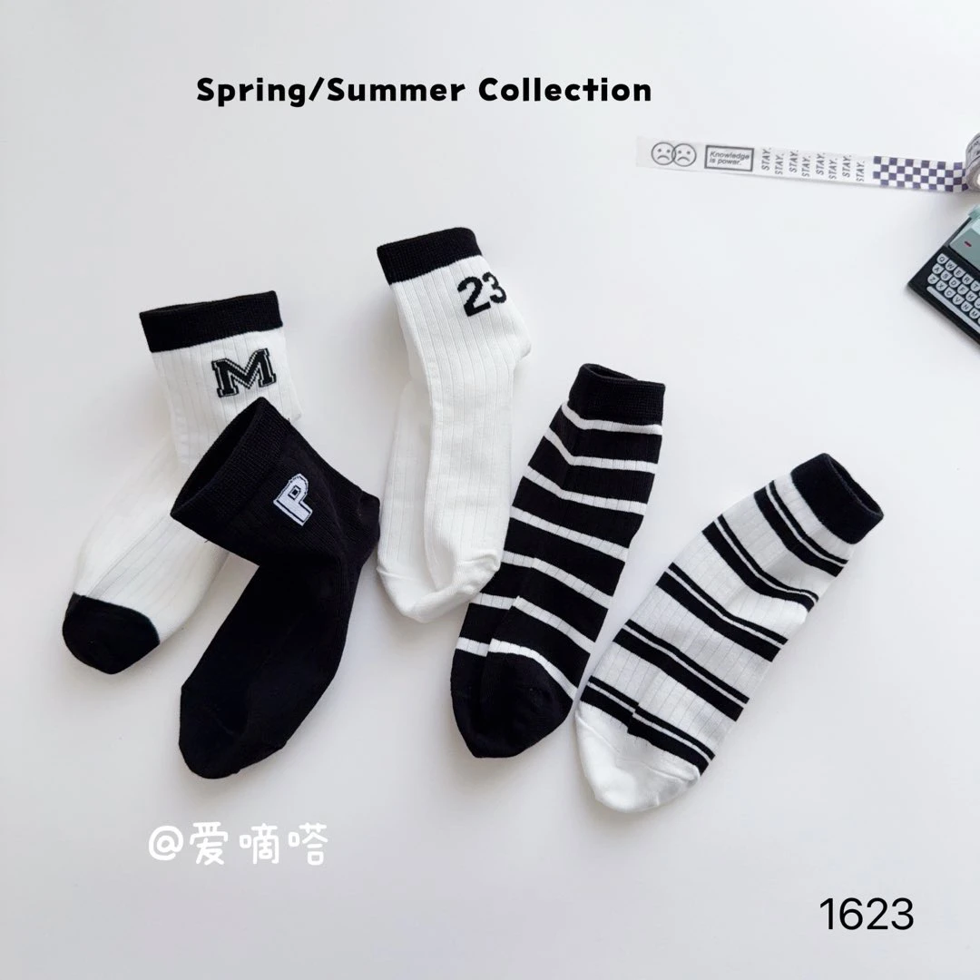 爱嘀嗒韩系条纹字母1623薄棉儿童中腰5双装黑白