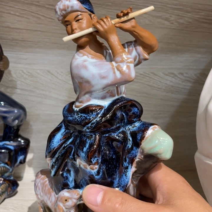 石湾公仔衬托盆景