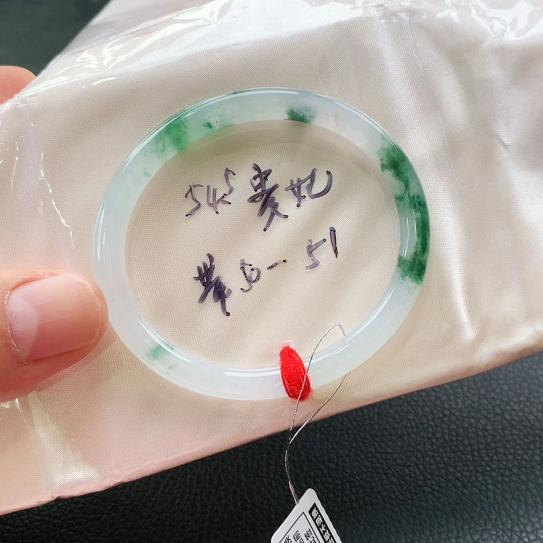 未镶嵌手镯翡翠天然翡翠手镯