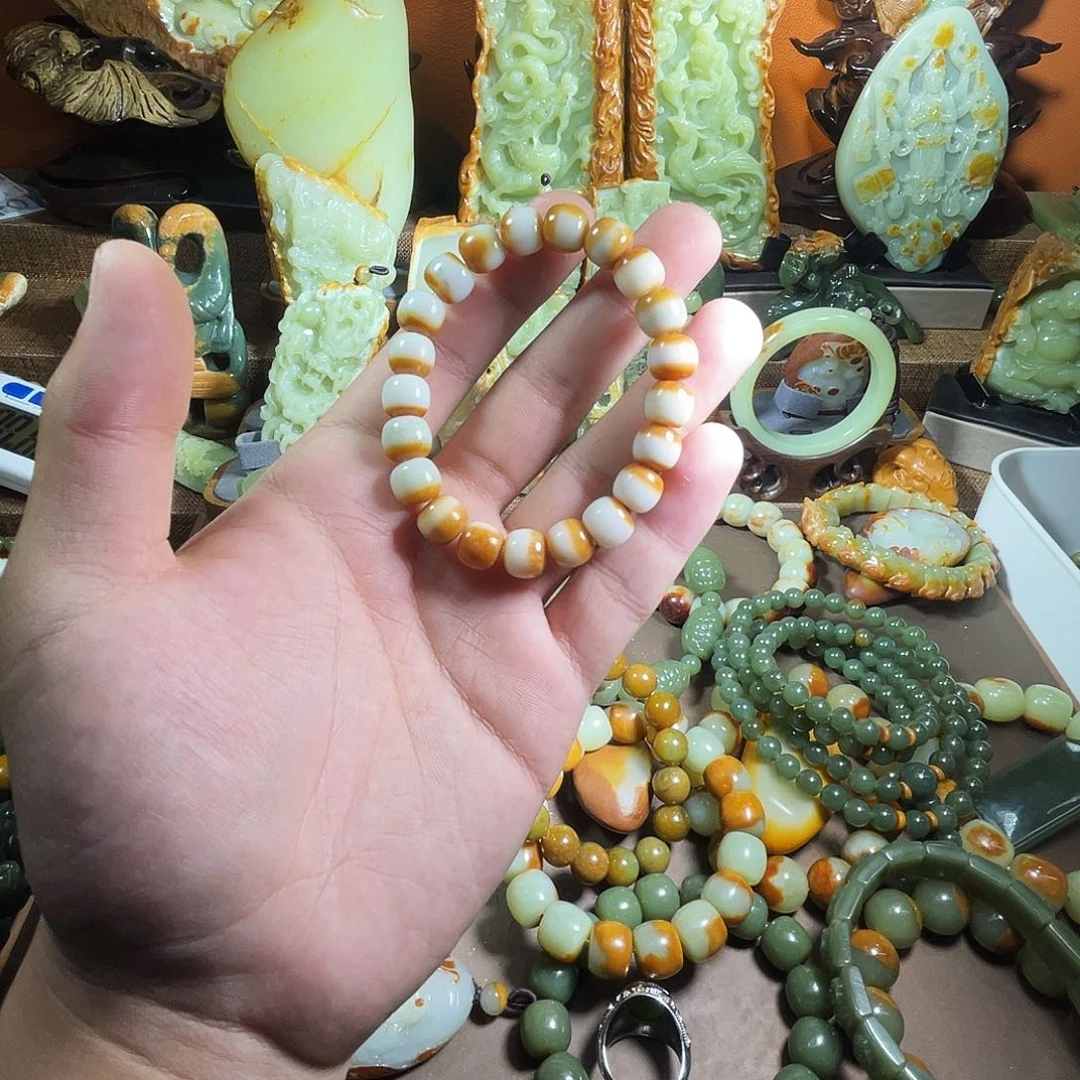 透闪石质玉未镶嵌珠宝奇石