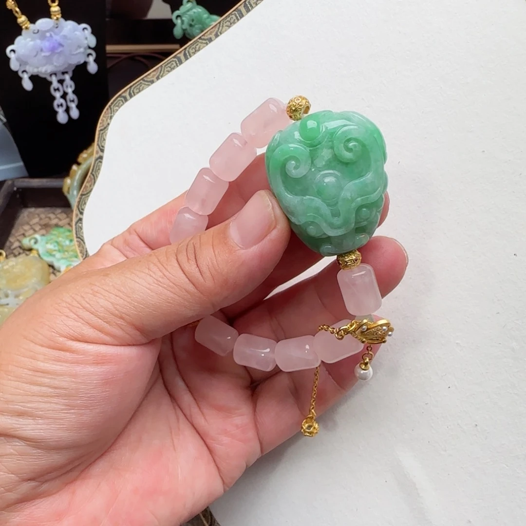 翡翠未镶嵌颈饰仿古