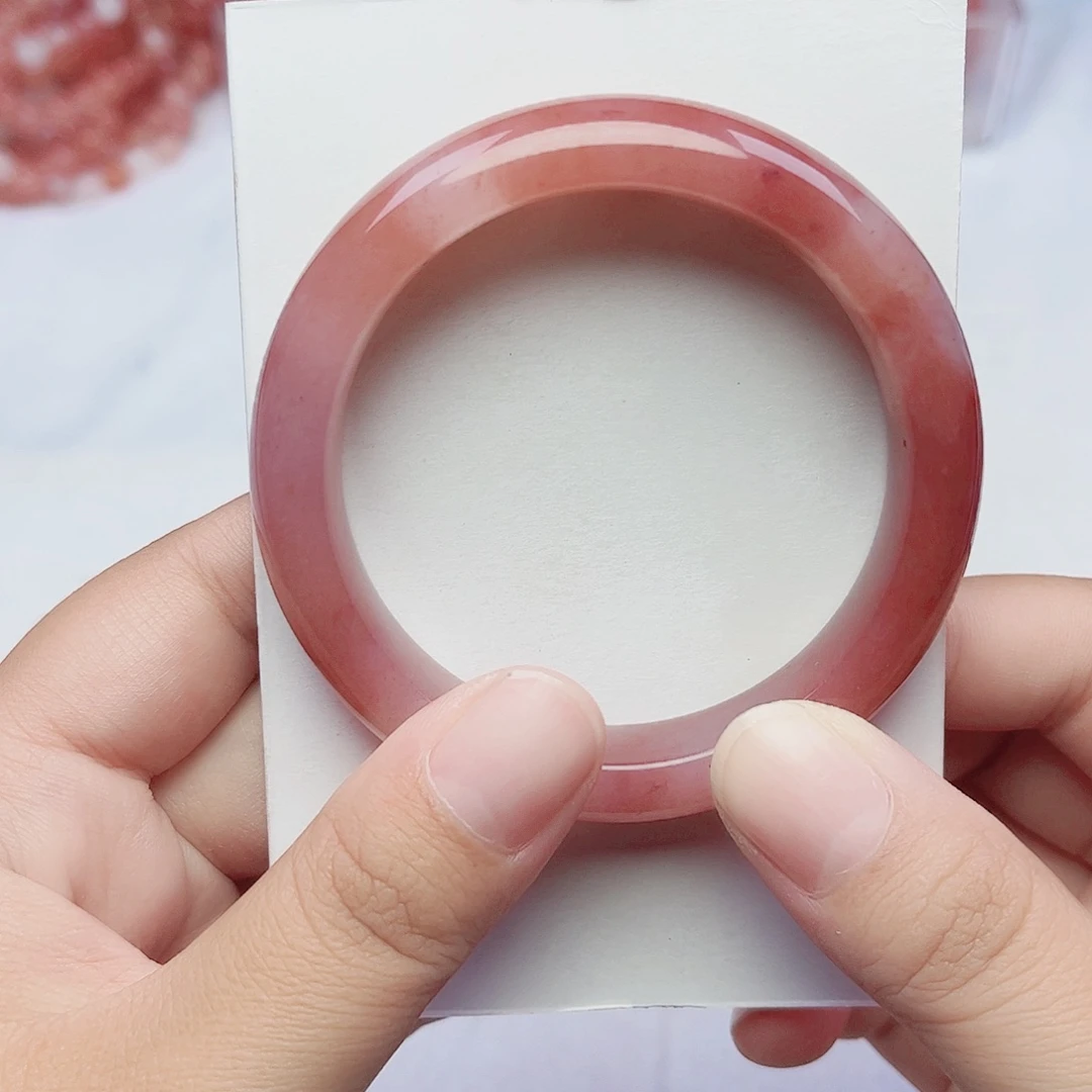 未镶嵌手镯石英质玉