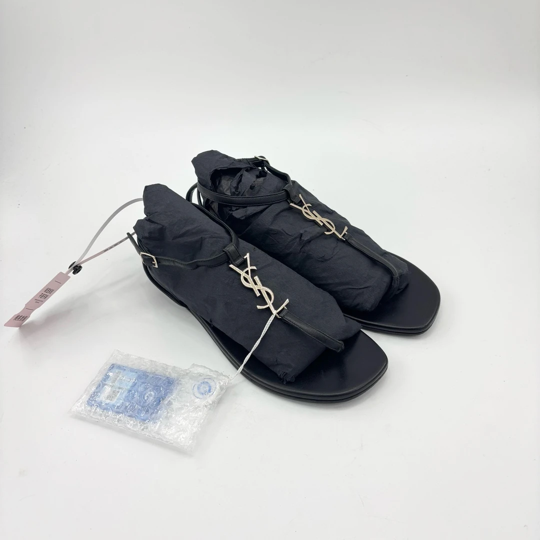 95新 YSL/圣罗兰 37.5码/黑色金扣凉鞋/TT0665
