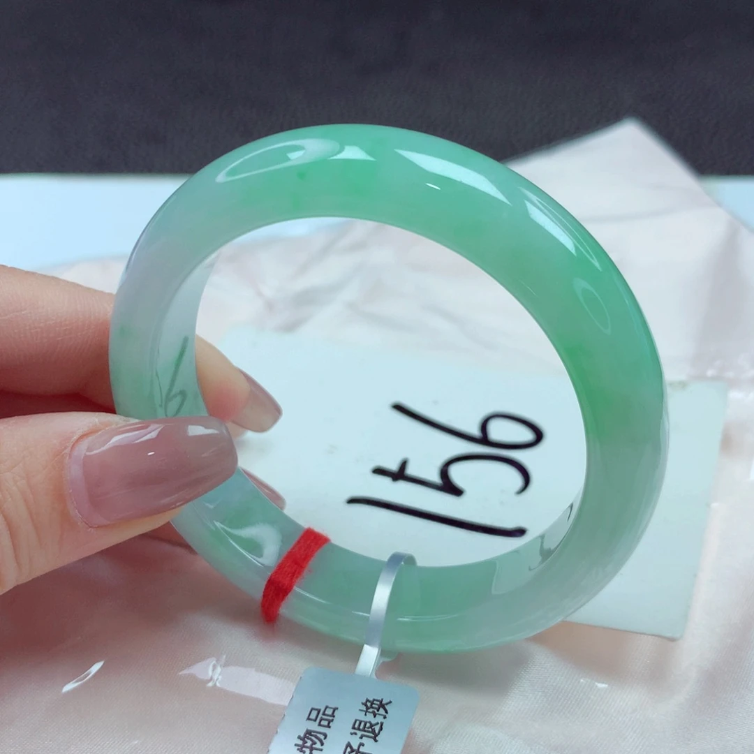 翡翠手镯未镶嵌手镯53