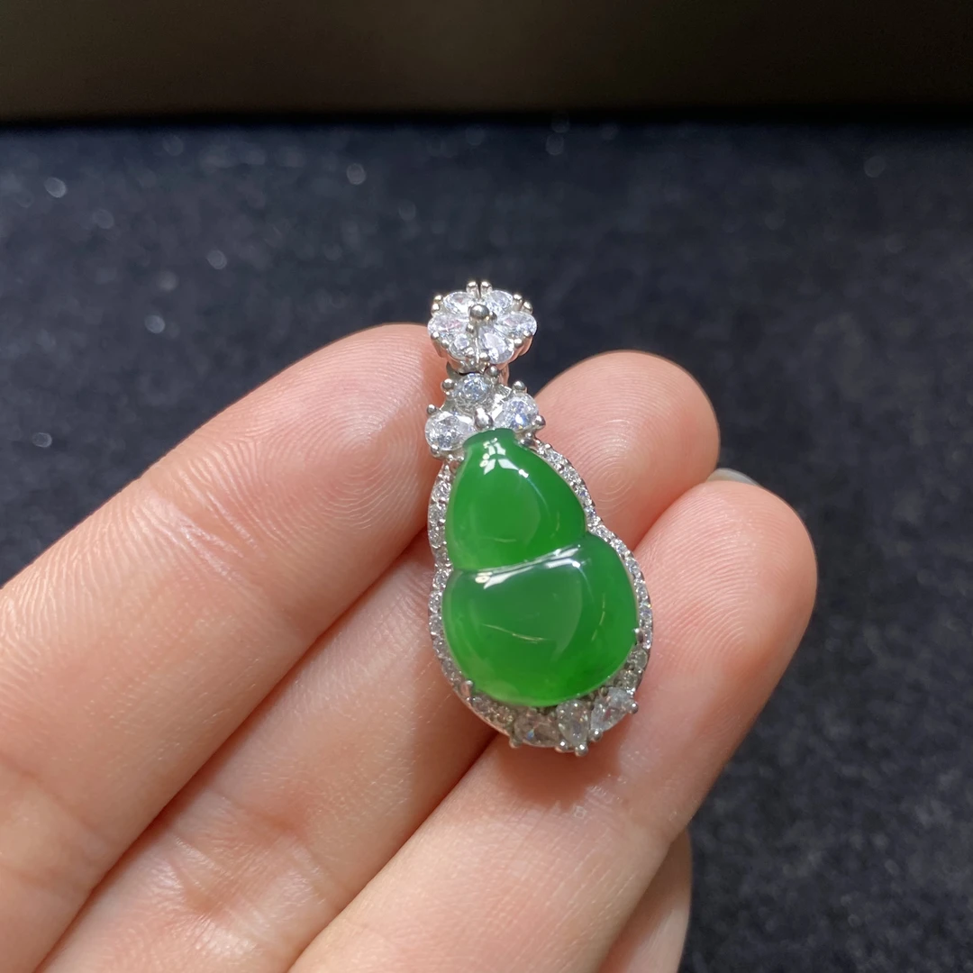 危料专卖天然翡翠A货葫芦吊坠