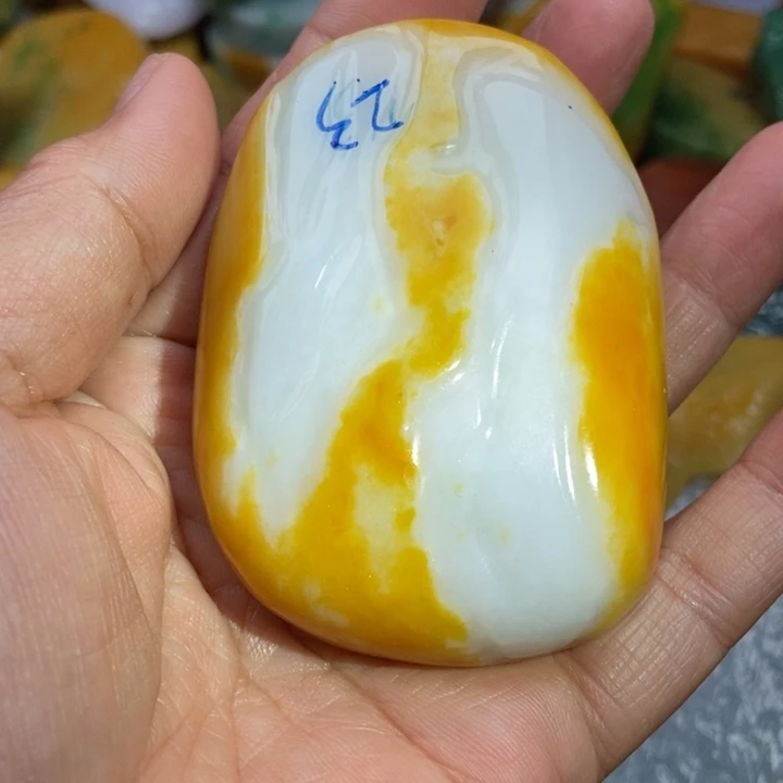 恒***辉定制翡翠未镶嵌缅甸