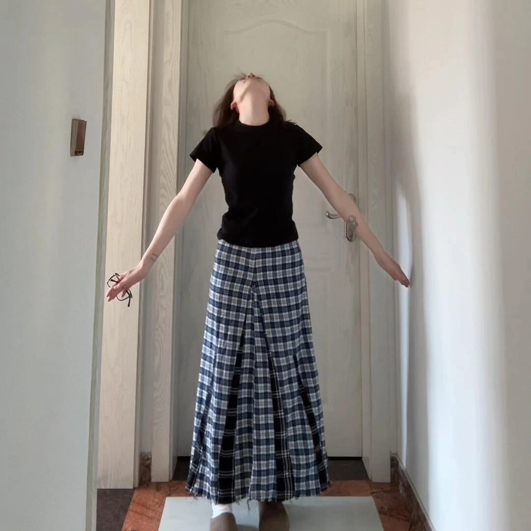 韩系通勤两件套装女早春款新款黑色T恤上衣复古格子半身裙子潮ins