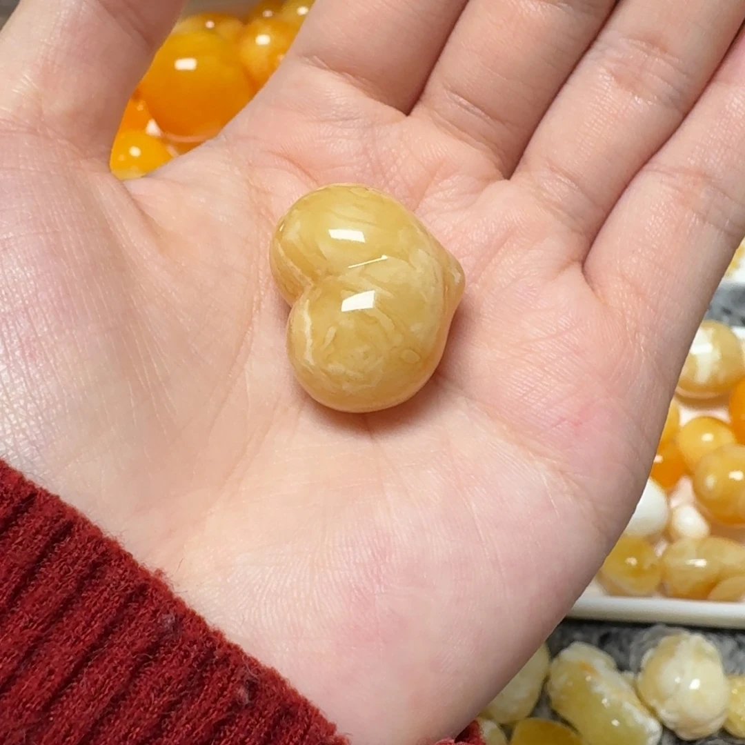 琥珀未镶嵌裸石蜜蜡屁桃