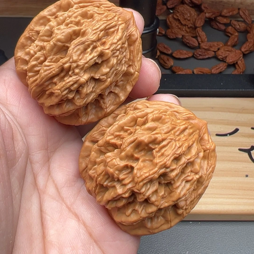 文玩核桃把件虎头