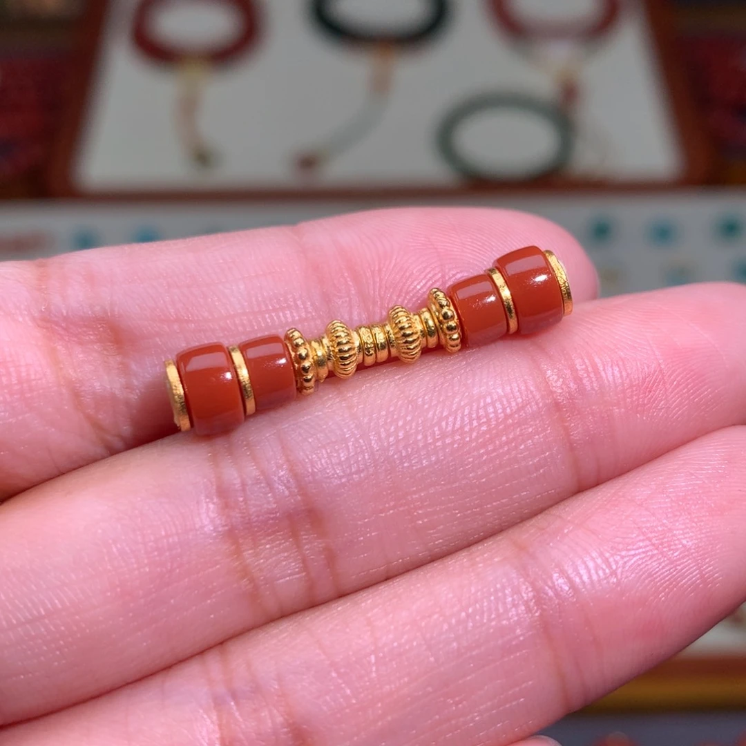 南红玛瑙未镶嵌颈饰