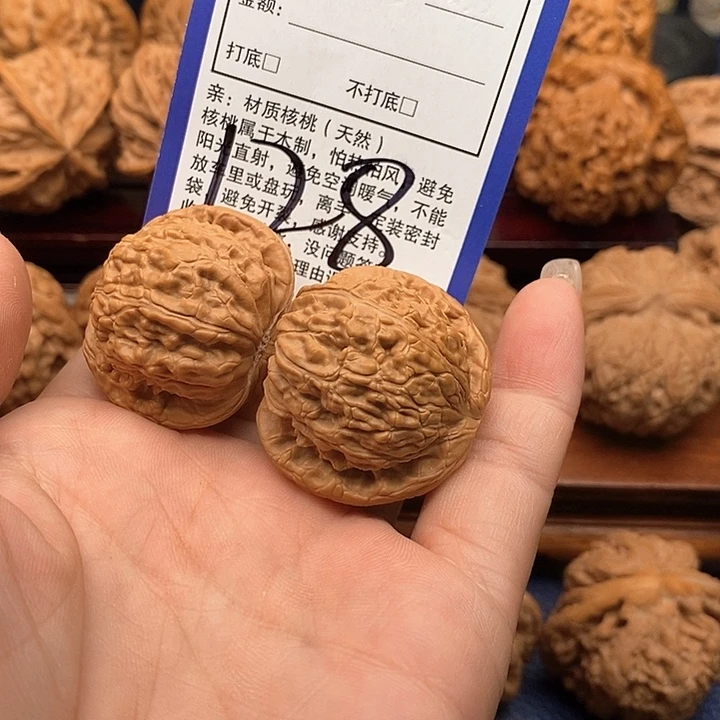 桃核吊坠佳*福白狮子头34