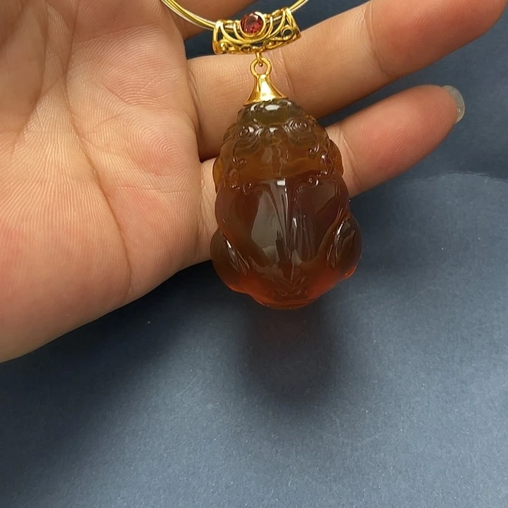 琥珀未镶嵌裸石吊坠