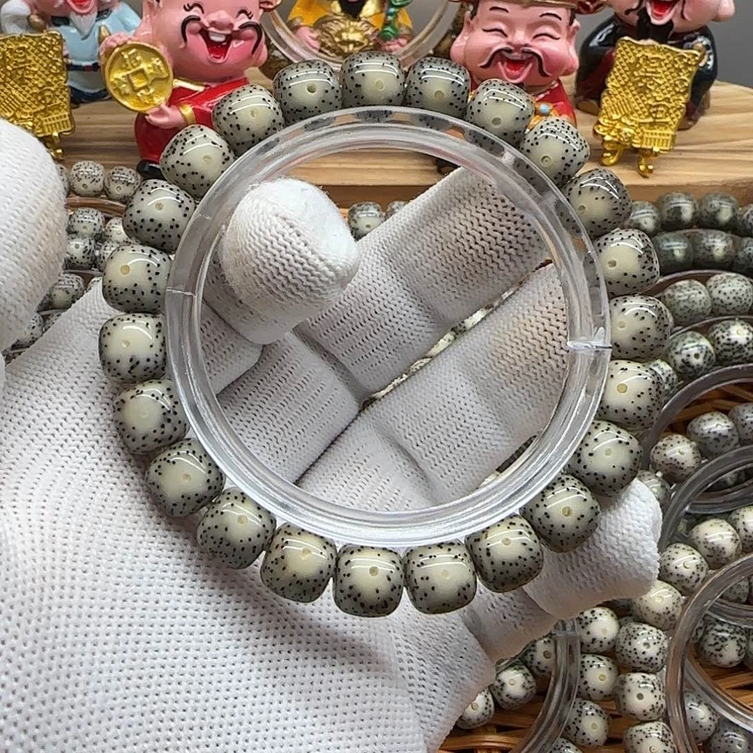 吊坠星月菩提卡10灰冰大眼