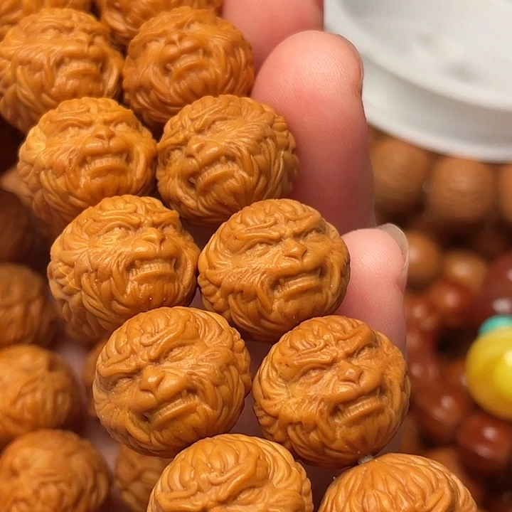猴头核桃手串德****店黑神