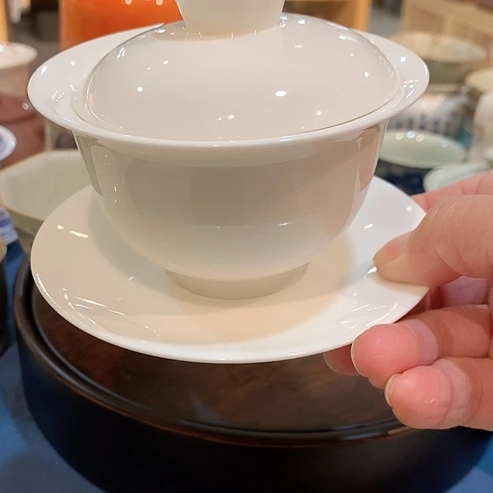 羊脂白玉瓷纯色盖碗悬停