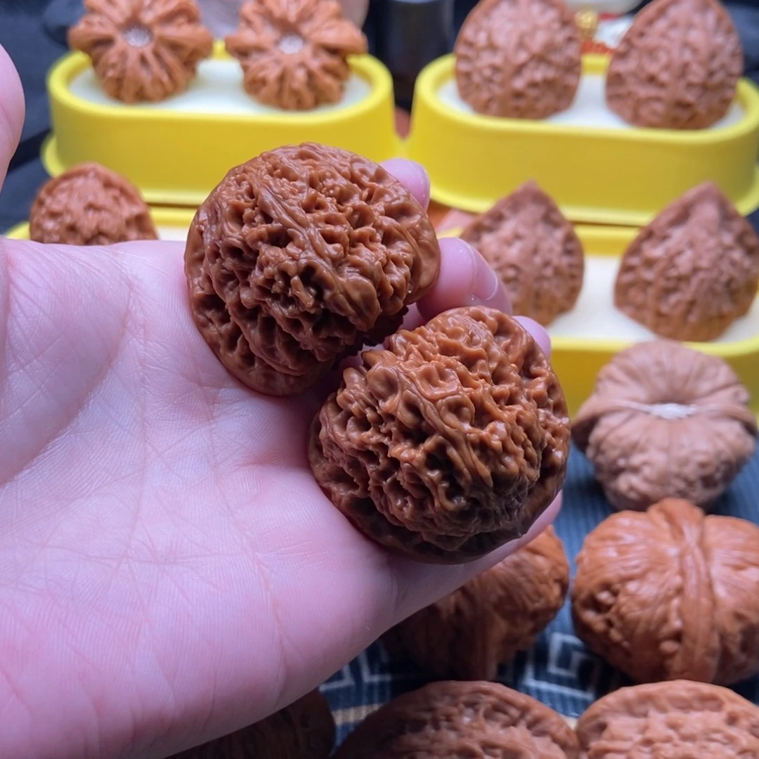 吊坠文玩核桃球疆