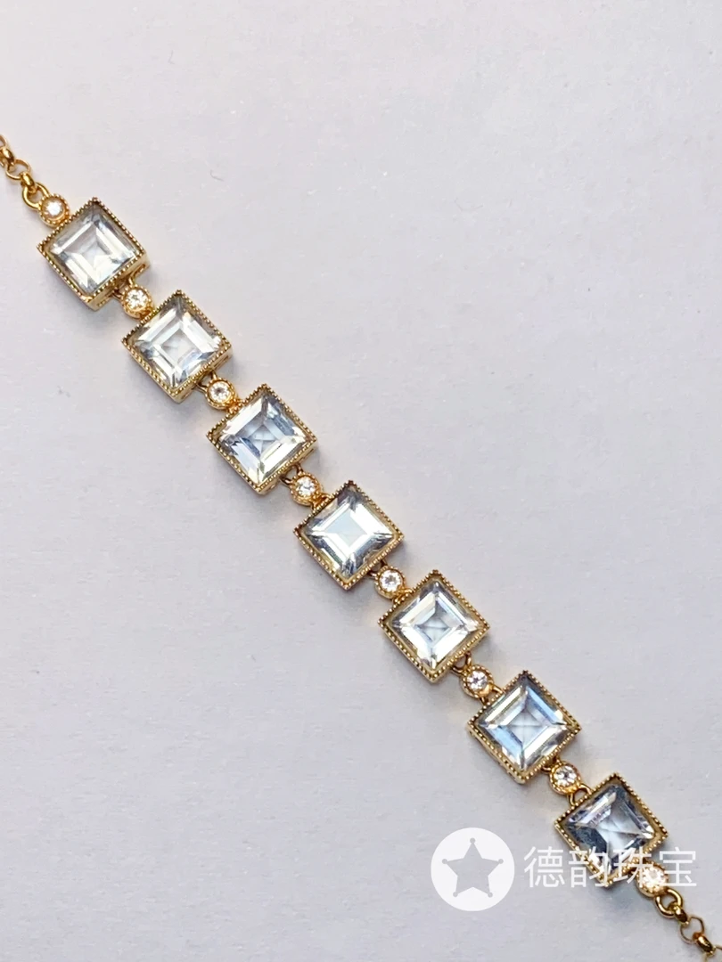 18K金镶嵌海蓝宝石手链