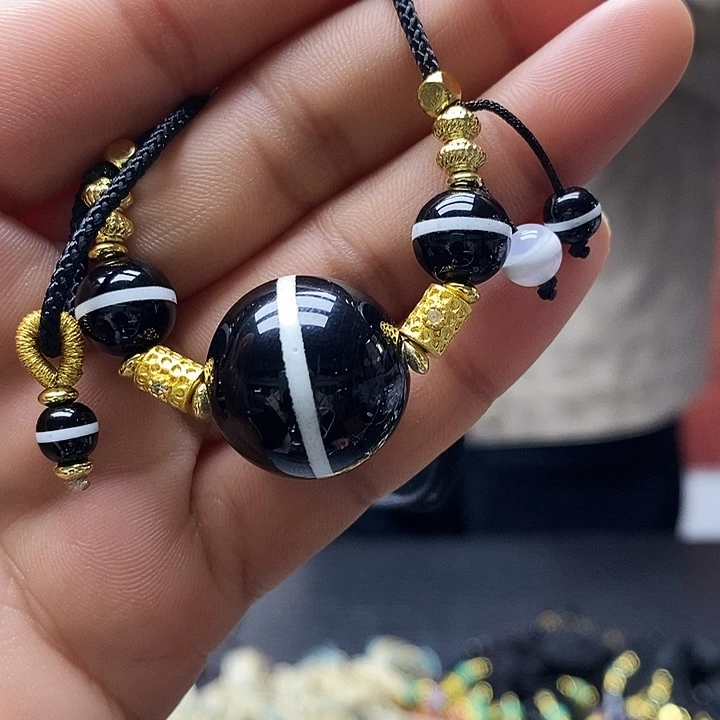 玛瑙/玉髓合金颈饰