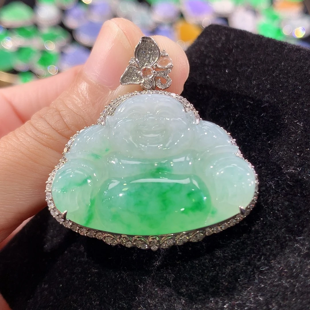 翡翠18K金镶嵌颈饰