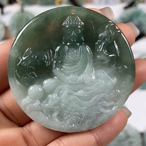 翡翠颈饰未镶嵌玉龙大日如来福利翡翠