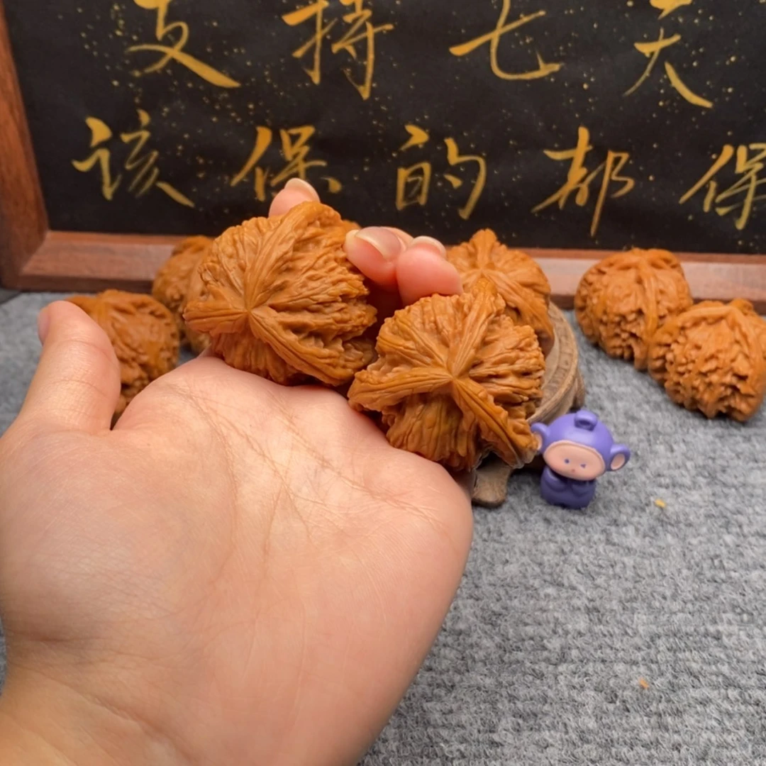 【闪购商品】吊坠文玩核桃卍