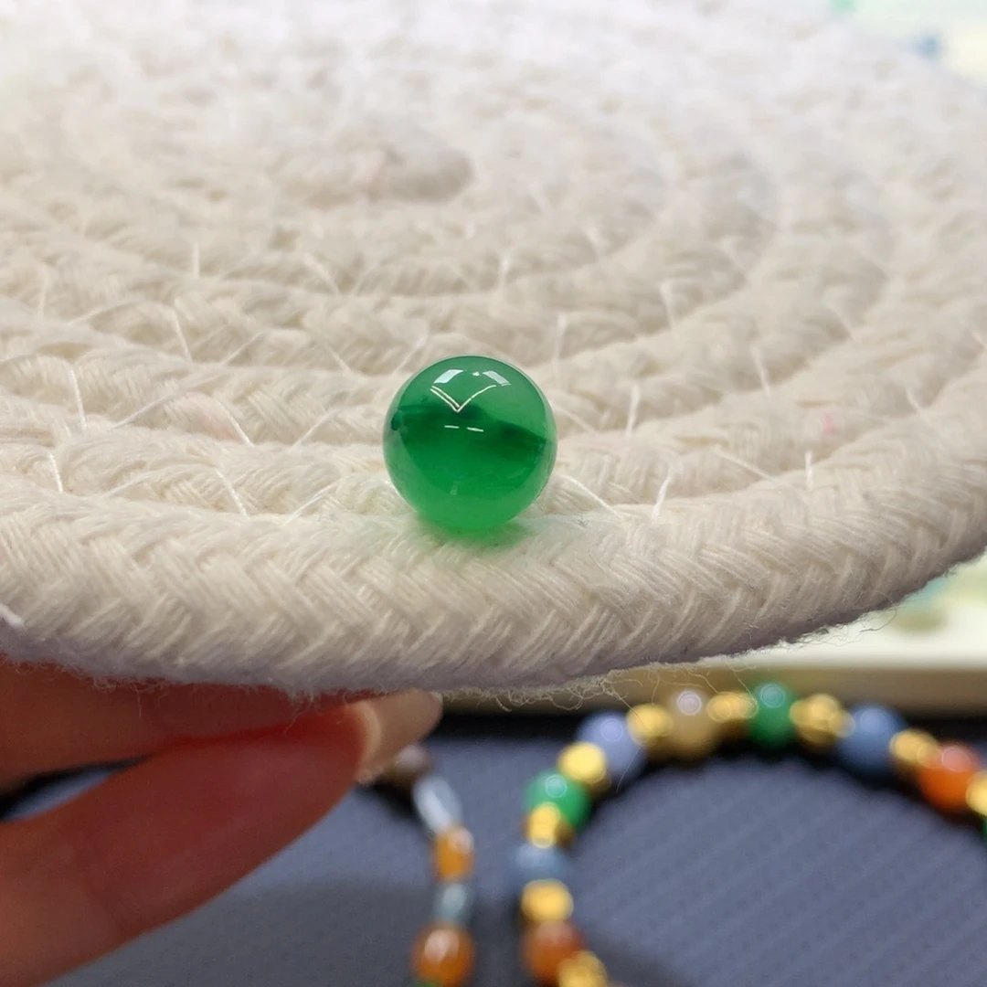 定制翡翠未镶嵌 毛货抛光定制 阳绿意境山水 卡9.5