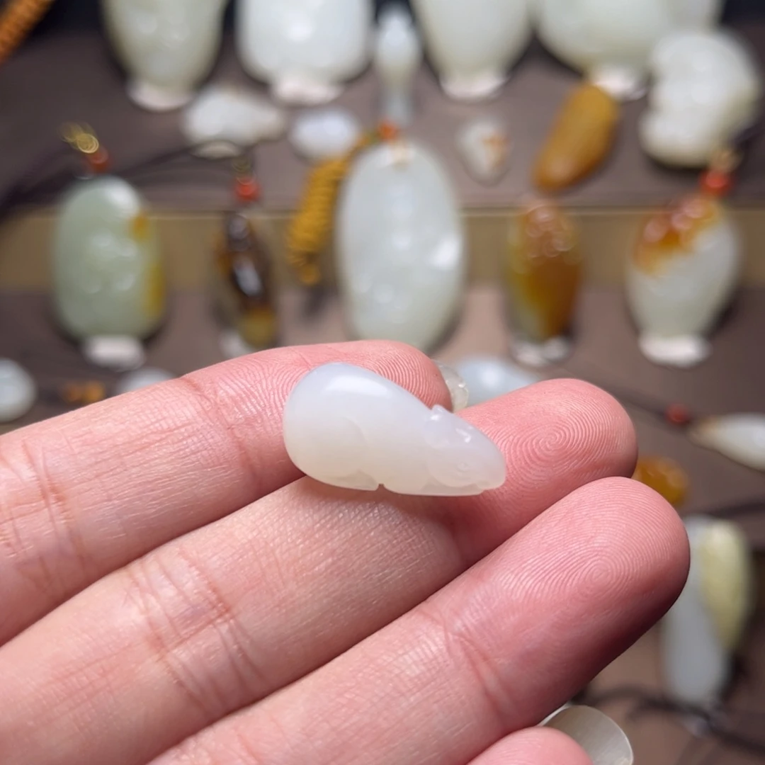 和田玉未镶嵌吊坠(不含链)