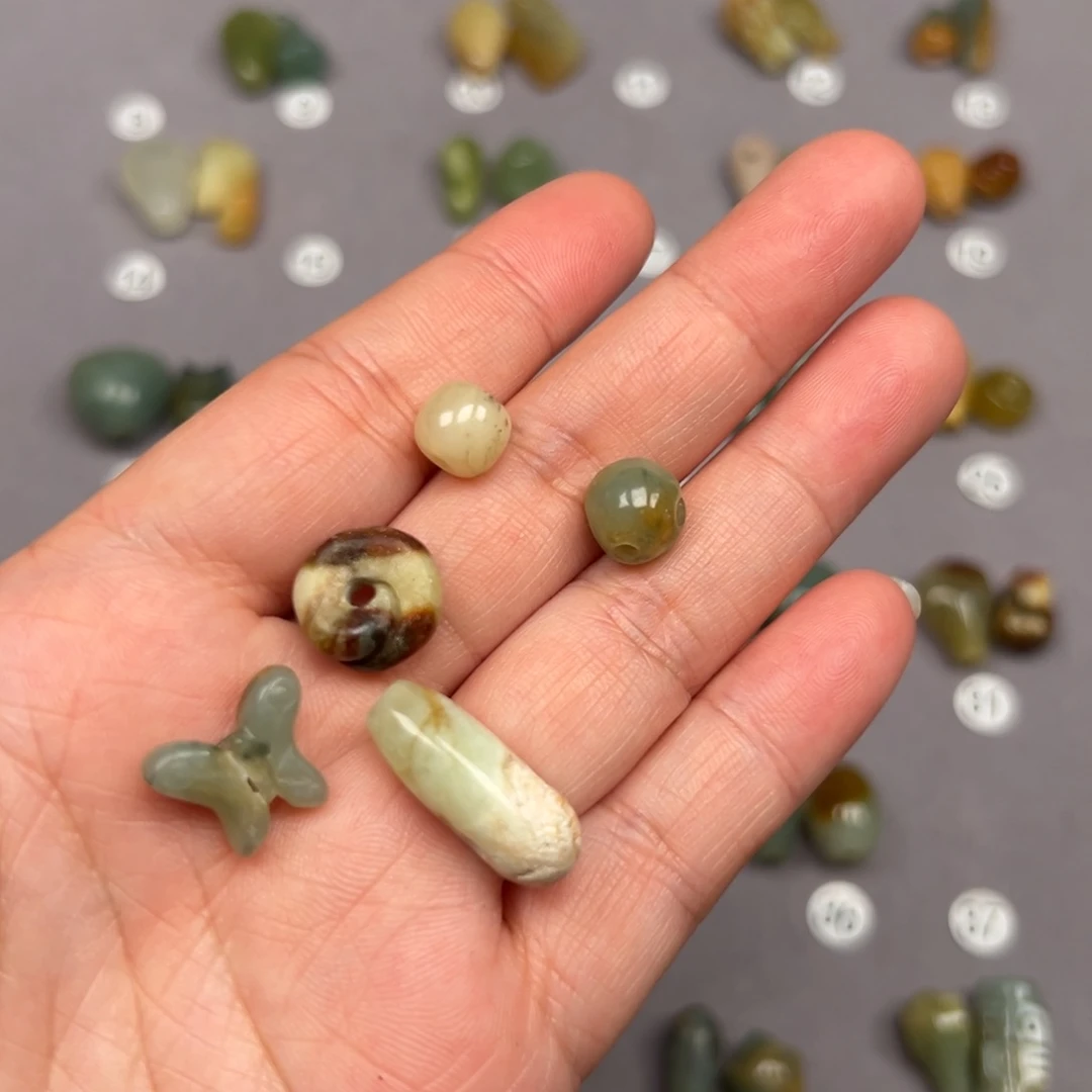 未镶嵌蛇纹石玉颈饰微瑕不退不换