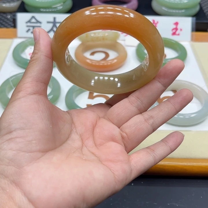 石英质玉手镯未镶嵌姚****6