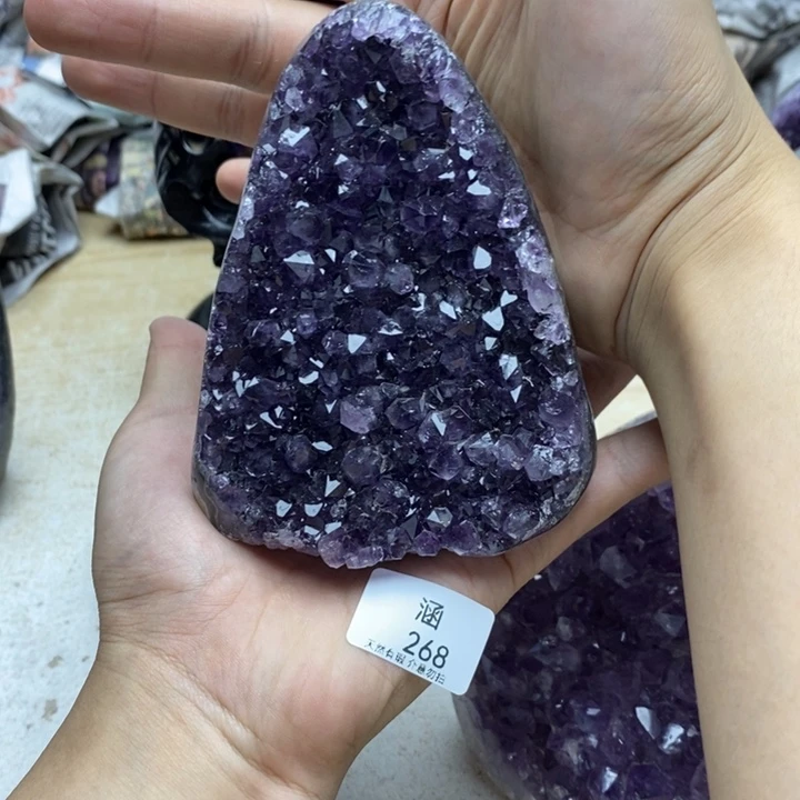未镶嵌紫晶大型摆件（非配饰）