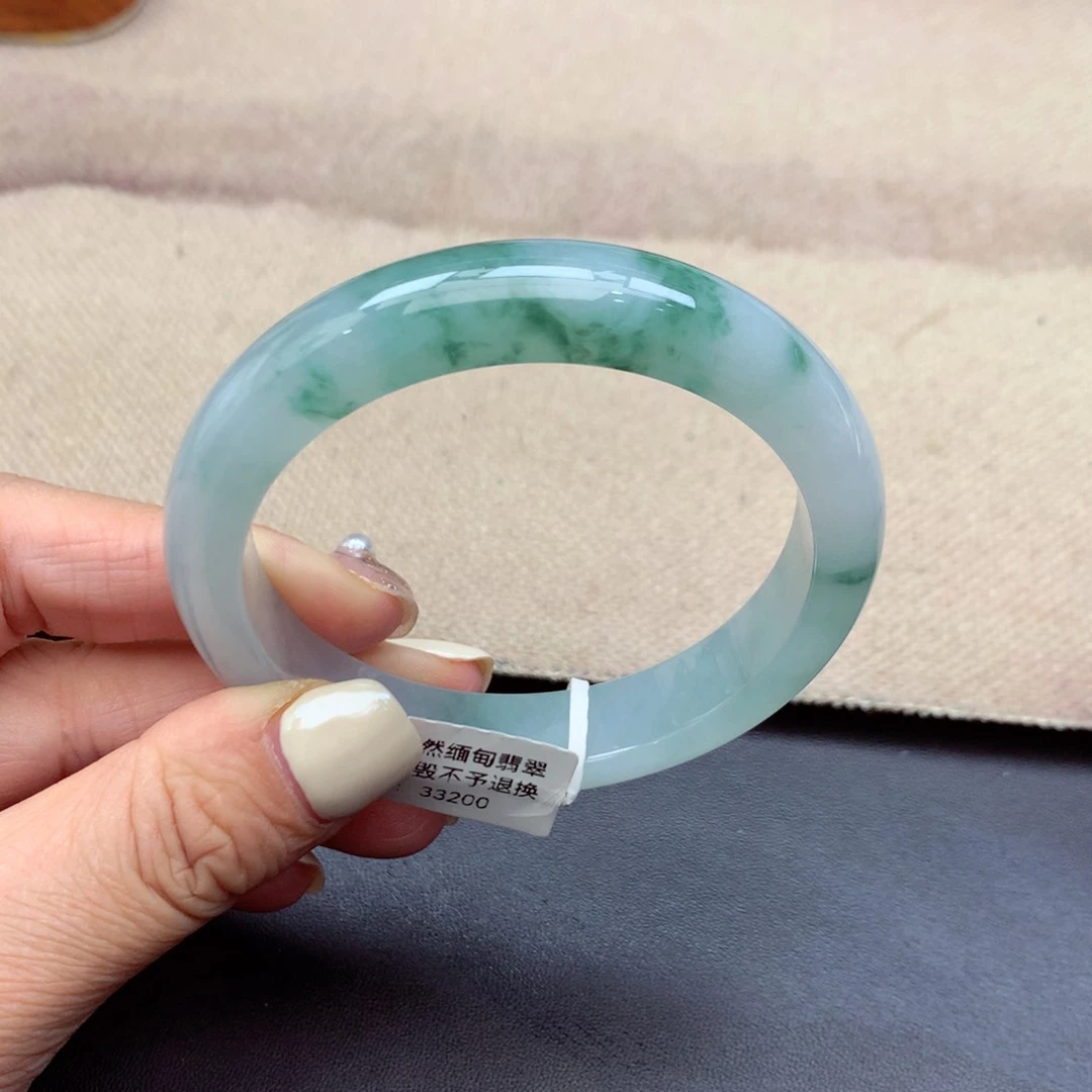 翡翠手镯未镶嵌缅甸翡翠手镯