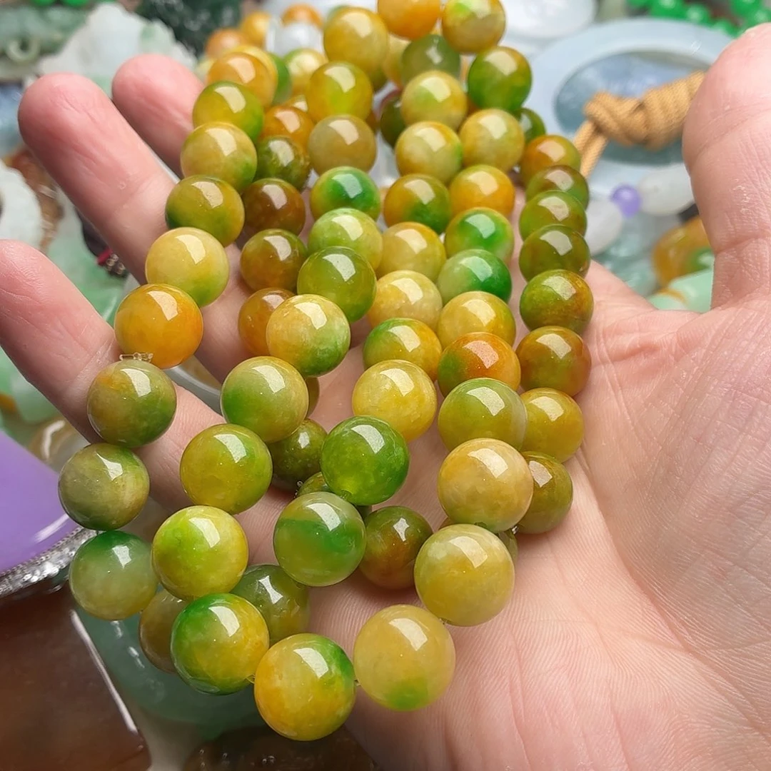 阿***馆无非金属黄佳绿卡12 的13三条手链