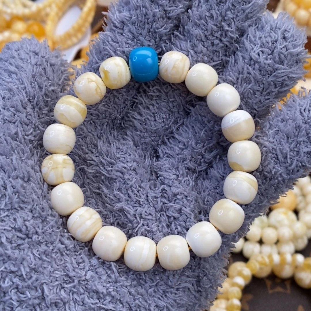 琥珀未镶嵌裸石手链