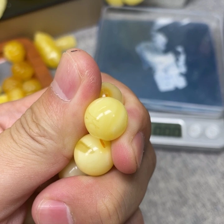 老***好琥珀未镶嵌珠宝奇石