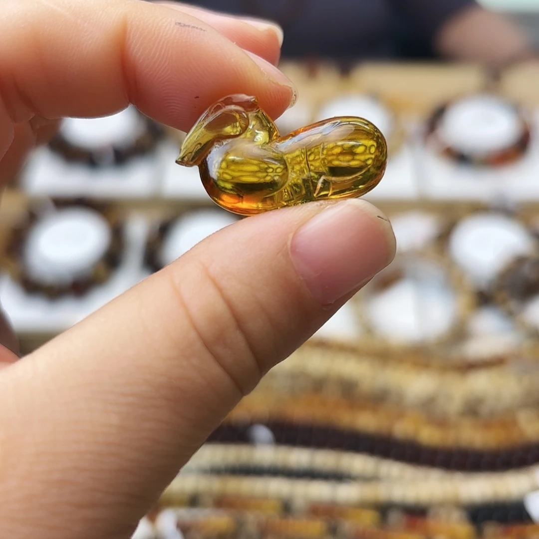 琥珀未镶嵌裸石大
