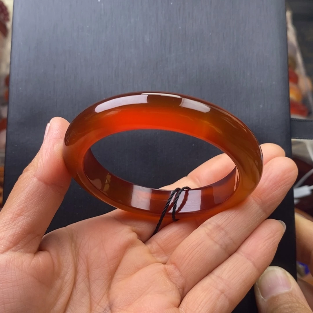 海***云玛瑙/玉髓未镶嵌手镯