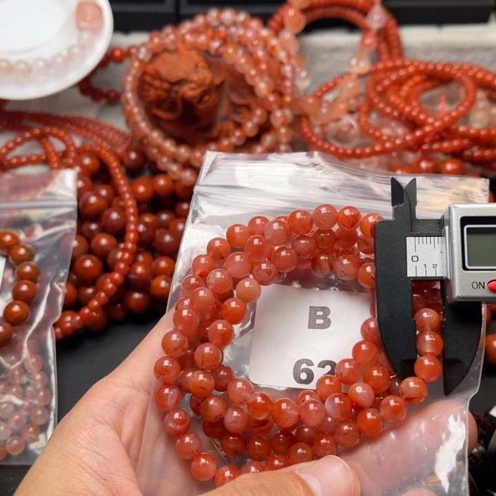 南红玛瑙未镶嵌多样性发货默认微瑕称重7mm