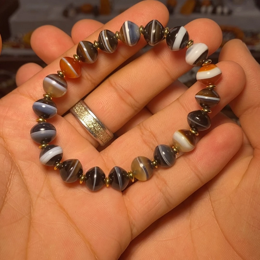 劳***)玛瑙/玉髓未镶嵌珠宝奇石