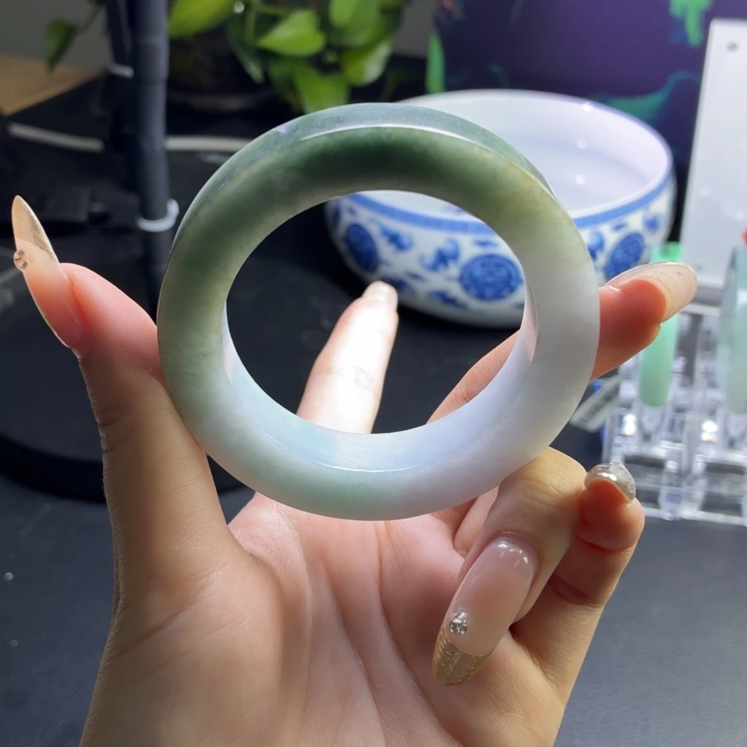 定制翡翠未镶嵌半山水油青半山水油青