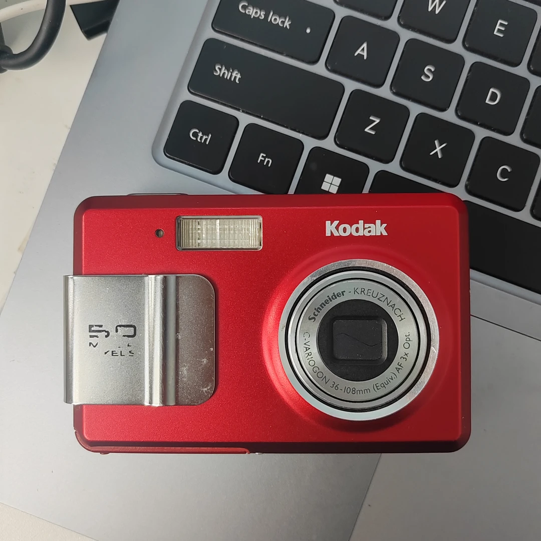 9新 Kodak/柯达 ls755 500像素 3三倍变焦 ccd数码相机