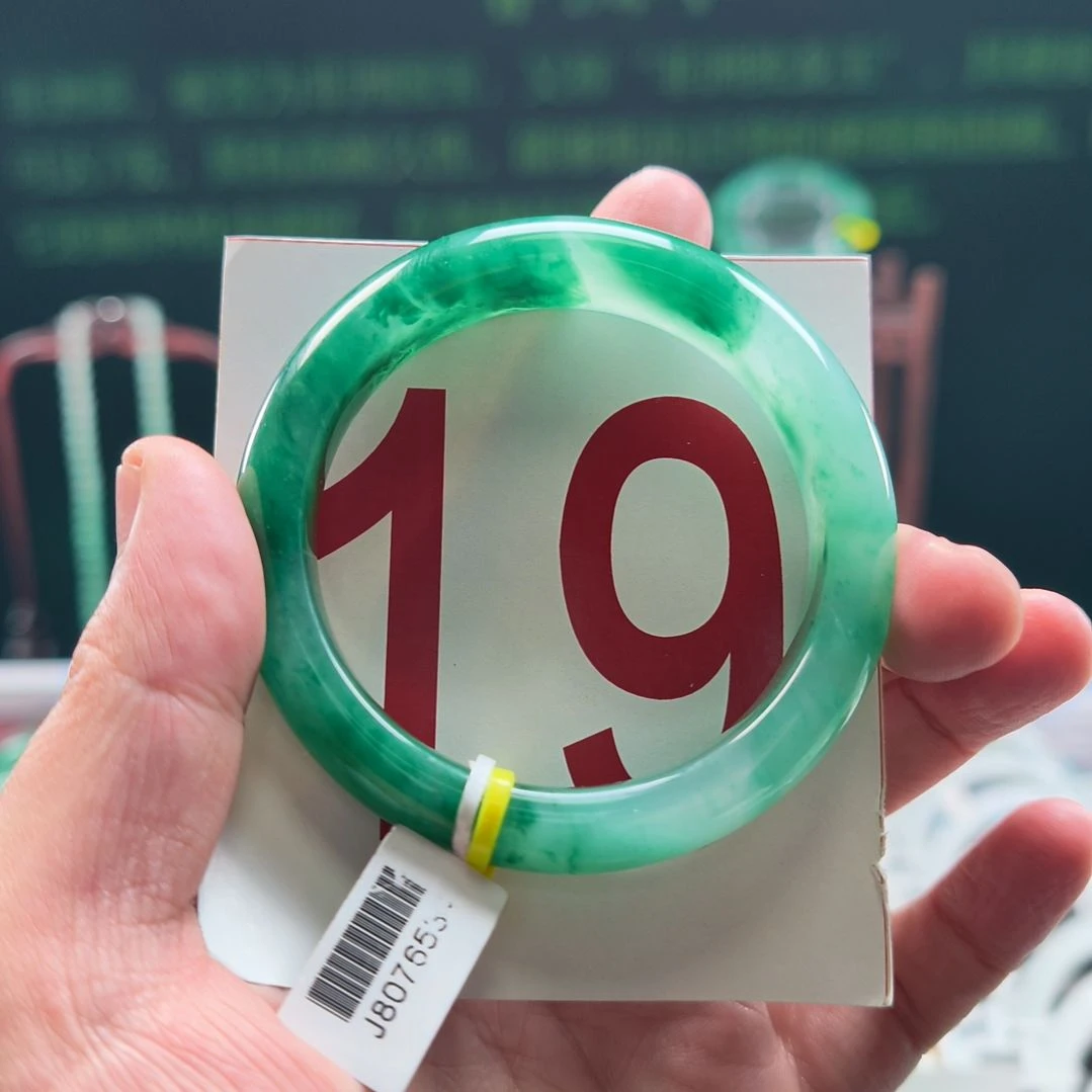 石英质玉（非洲翠）未镶嵌手镯