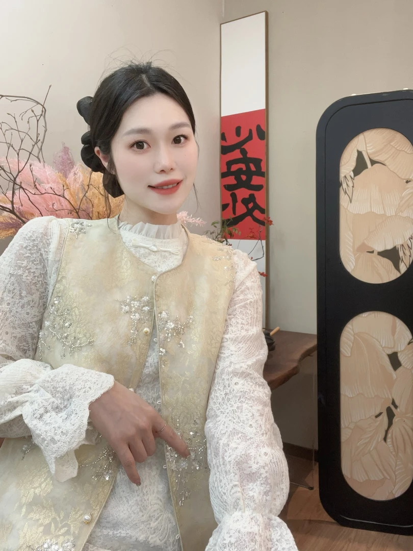 【繁星马甲】春夏亮片刺绣新中式马甲女时尚显瘦薄款圆领百搭