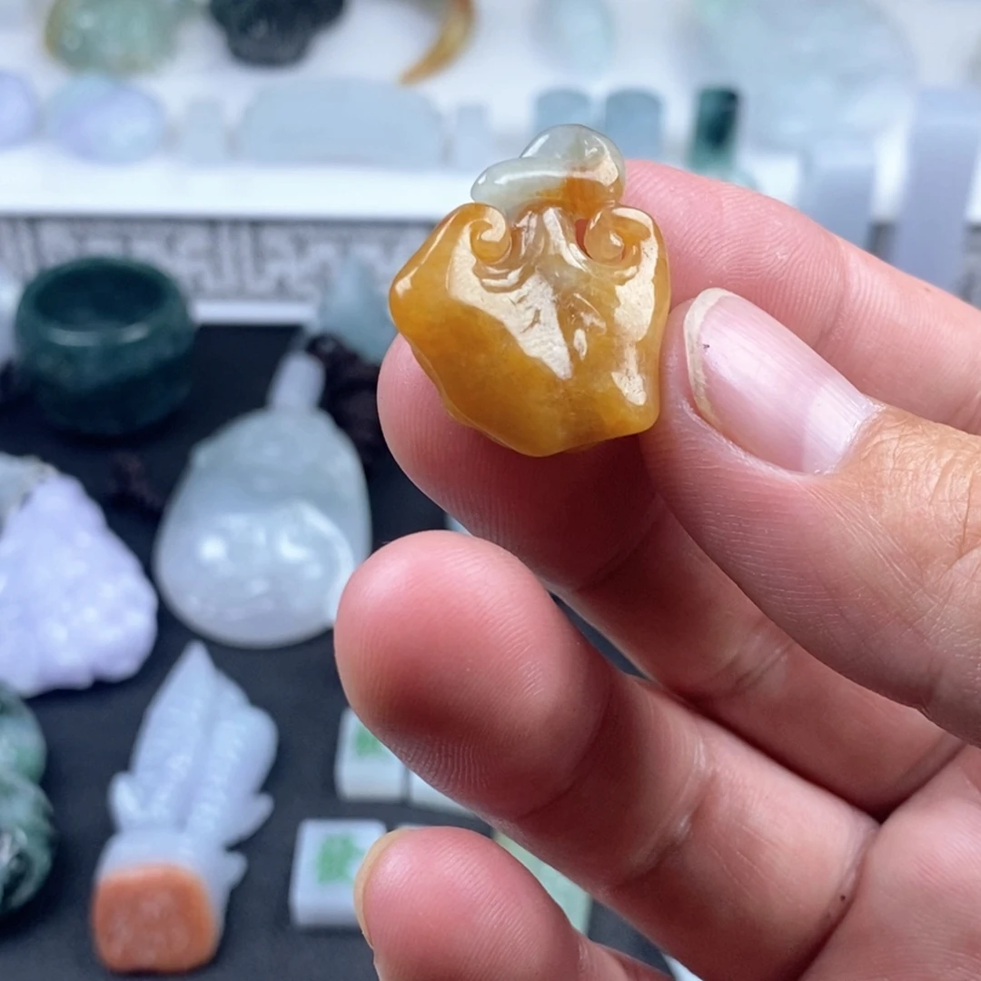 翡翠未镶嵌颈饰天然翡翠