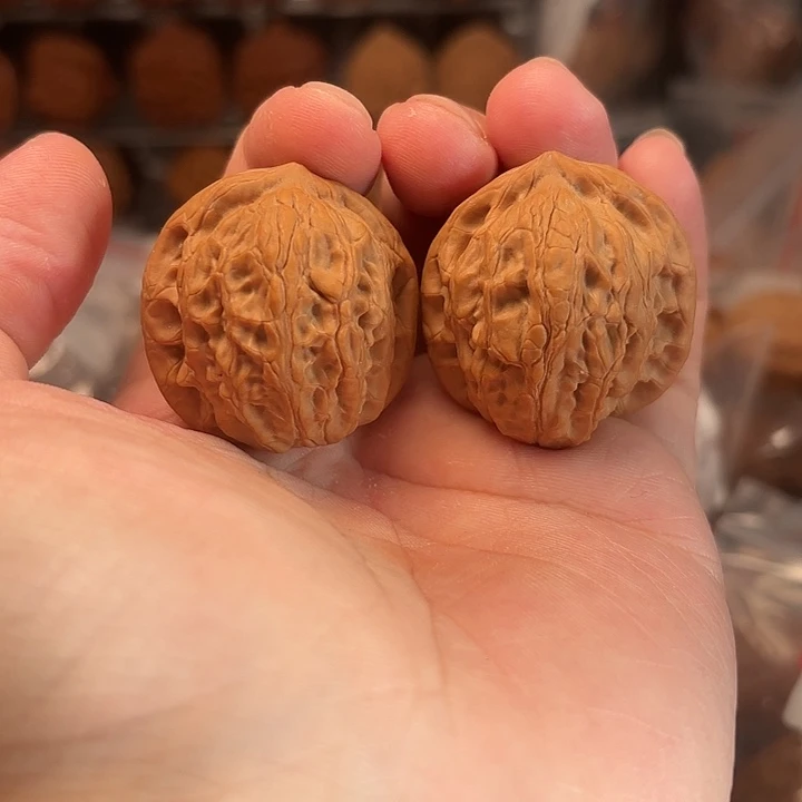 1文玩核桃老象峰狮子35-507