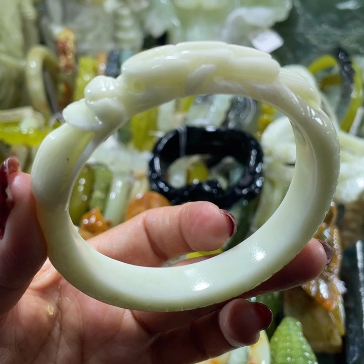 岫玉未镶嵌手镯59.60